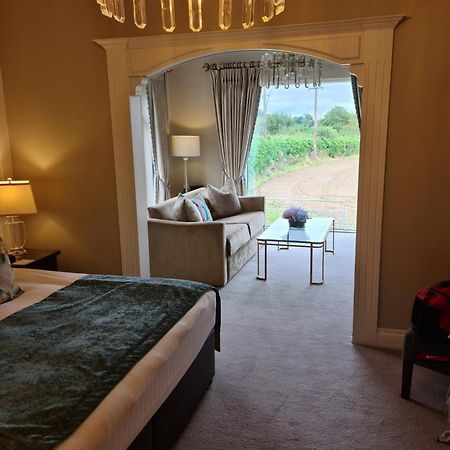 Clanard Court Hotel อาไธ ภายนอก รูปภาพ